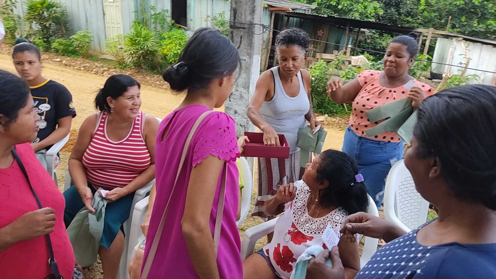 Camacã: Prefeitura homenageia as Mães da Portelinha I através do Projeto Brechó Solidário.
